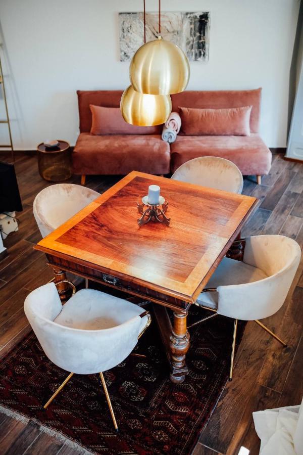Apartment Aussee- Atelier Salzherrenhof- Kueche, Wlan, Netflix บาดเอาส์ซี ภายนอก รูปภาพ