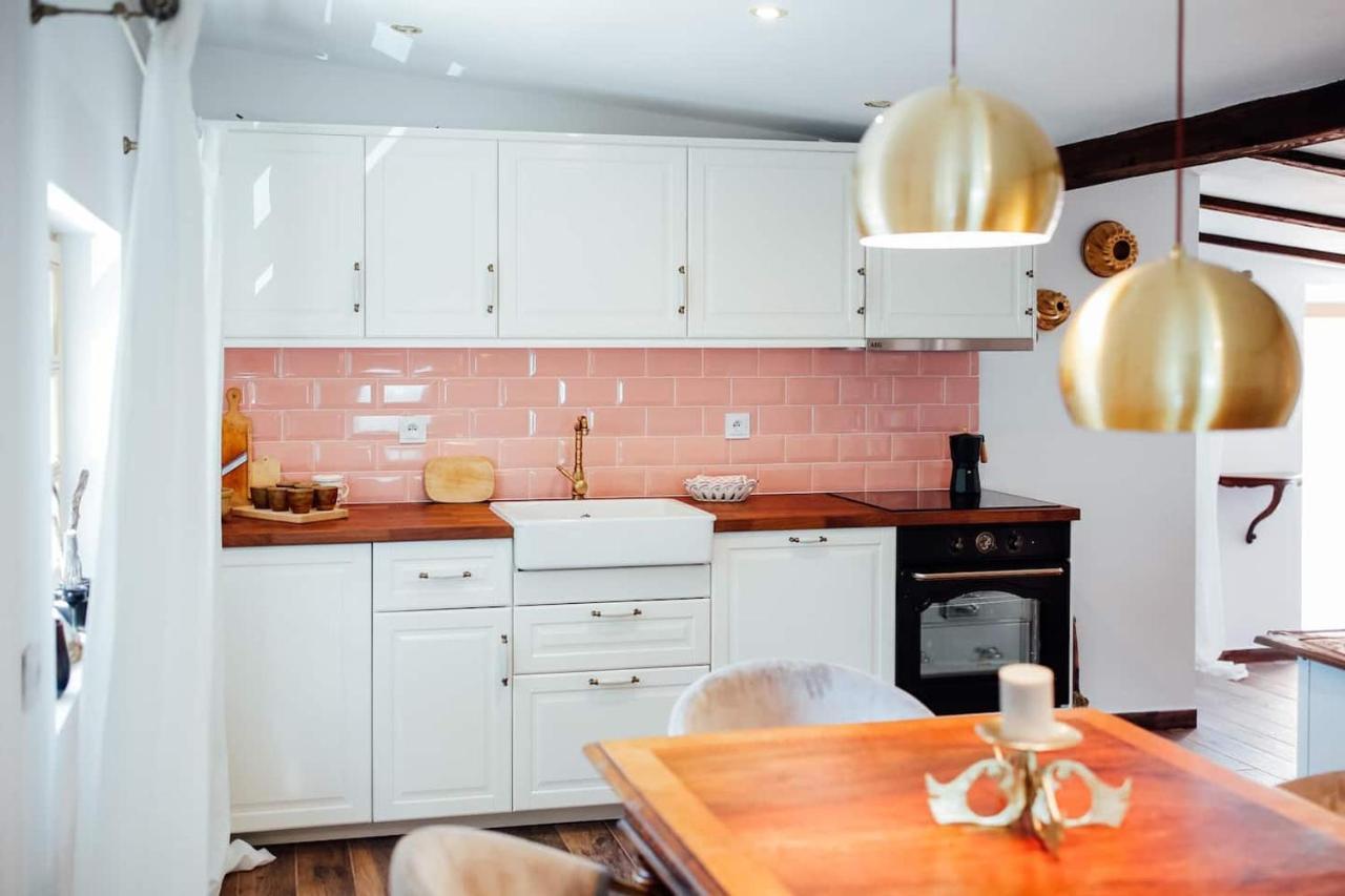 Apartment Aussee- Atelier Salzherrenhof- Kueche, Wlan, Netflix บาดเอาส์ซี ภายนอก รูปภาพ