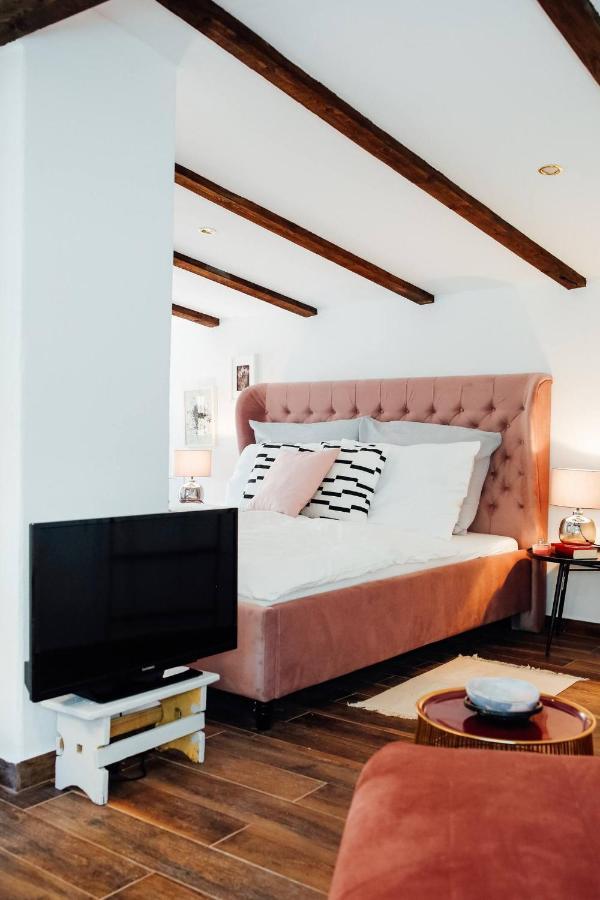 Apartment Aussee- Atelier Salzherrenhof- Kueche, Wlan, Netflix บาดเอาส์ซี ภายนอก รูปภาพ